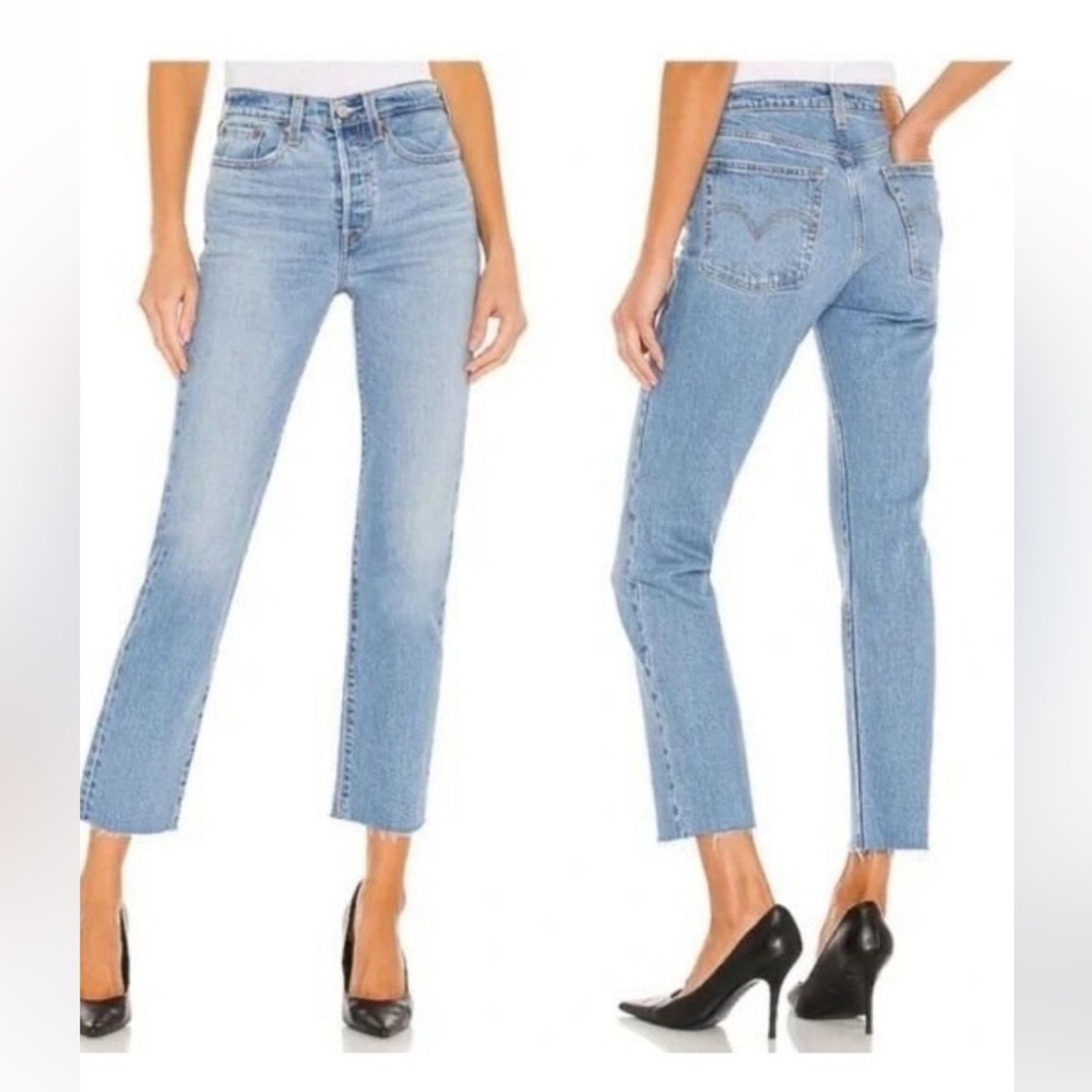 Woman’s Light Blue “Mom” Jeans